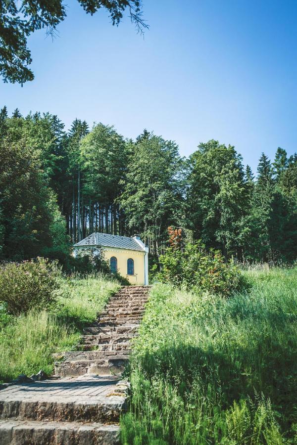 Retro Hotel Pod Zvicinou Bílá Třemešná Eksteriør bilde