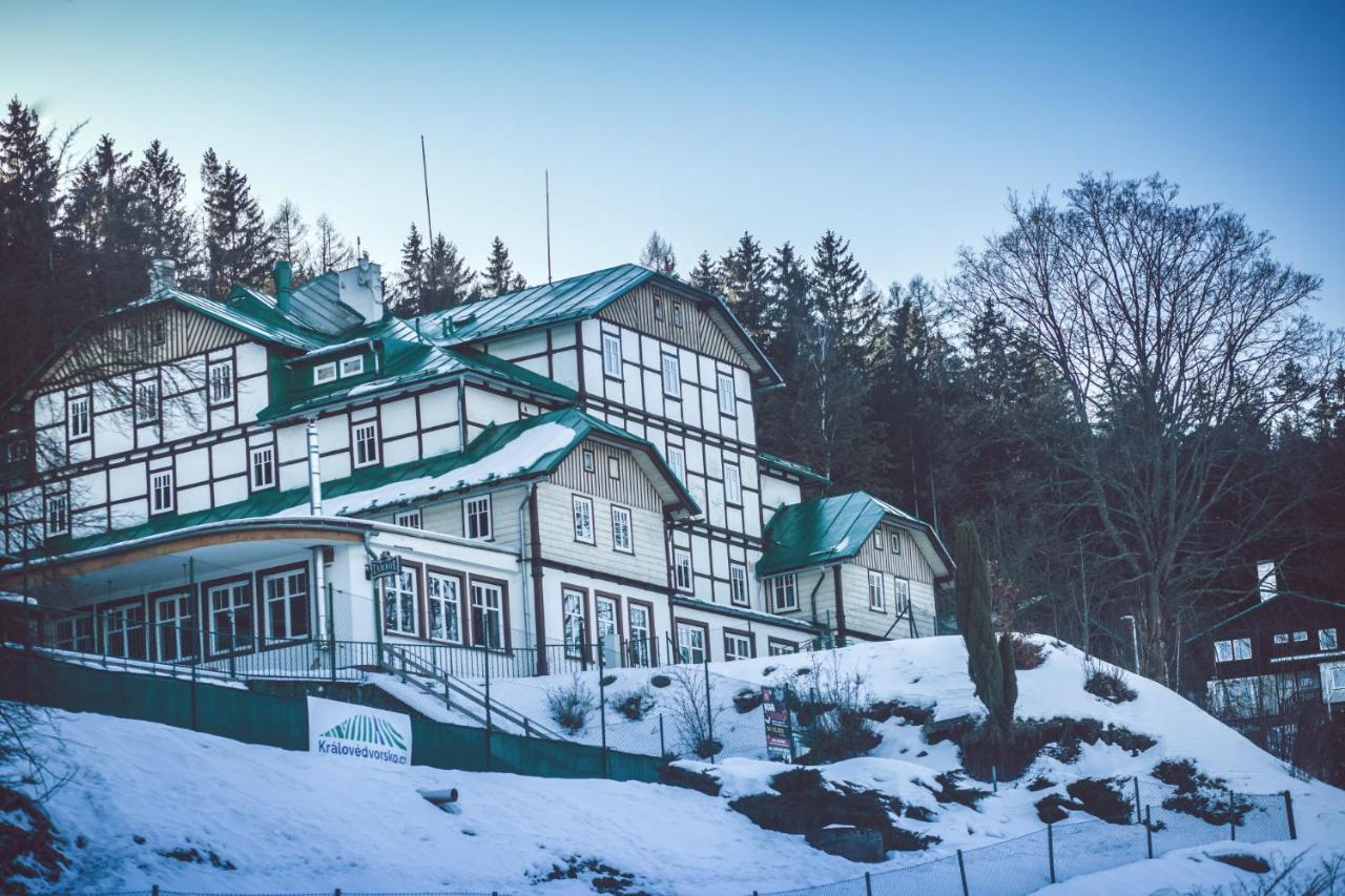 Retro Hotel Pod Zvicinou Bílá Třemešná Eksteriør bilde